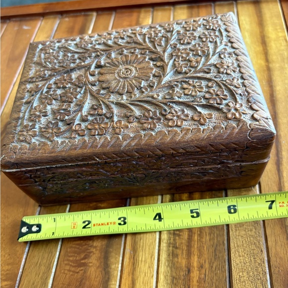 Wood Hand Carved Ornate Trinket Box - India - Picture 8 of 10